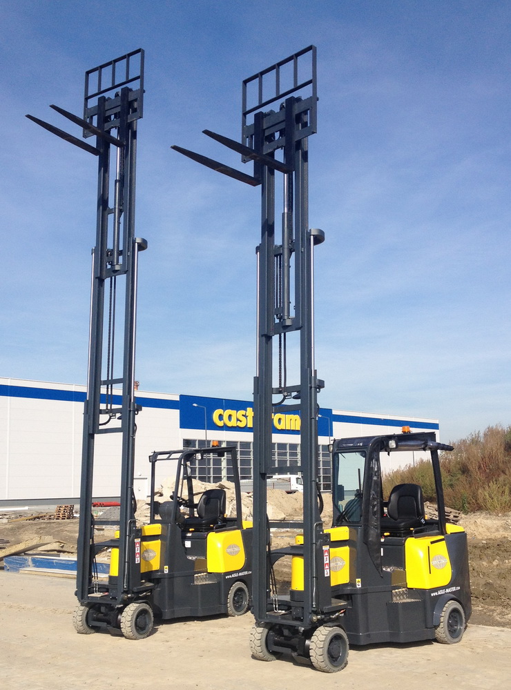 2 of Castorama's new Aisle Master articulated narrow aisle forklifts