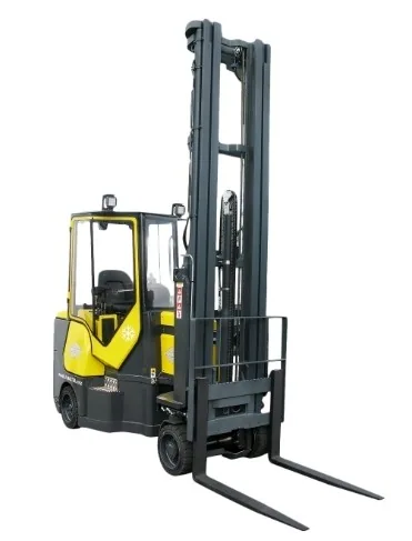 Cold Store Aisle Master forklift